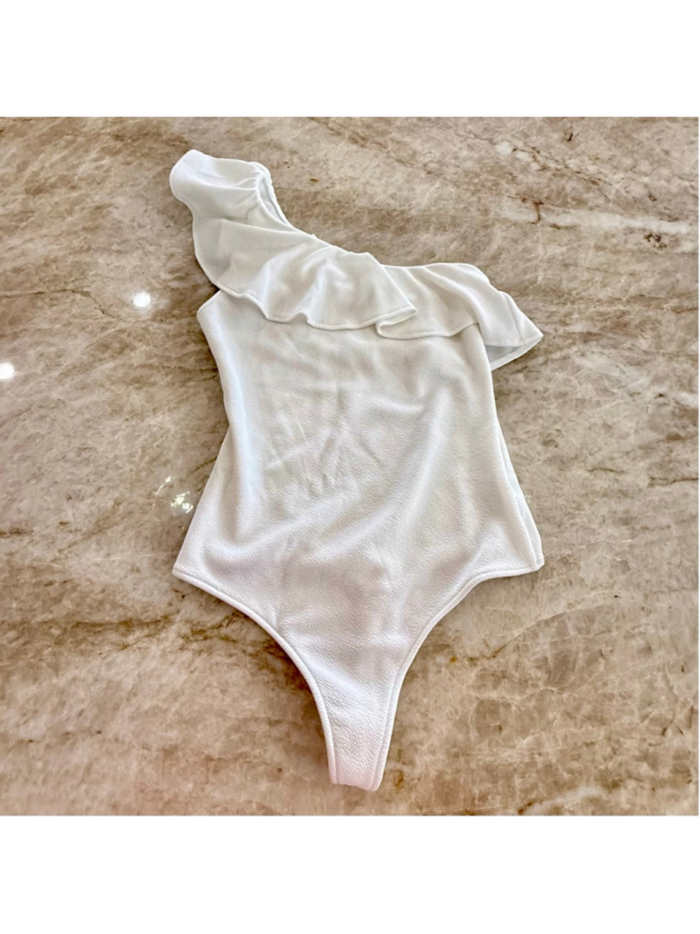 Show Me Your Mumu White Ruffle One-Shoulder Bodysuit M, New with tags.